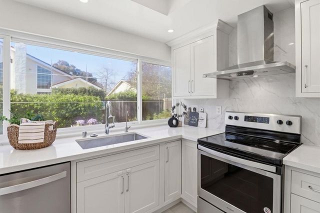 516 Cringle Drive, Redwood City, CA 94065