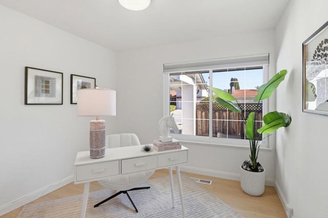 516 Cringle Drive, Redwood City, CA 94065