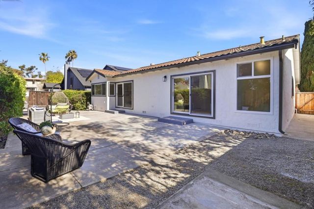 516 Cringle Drive, Redwood City, CA 94065