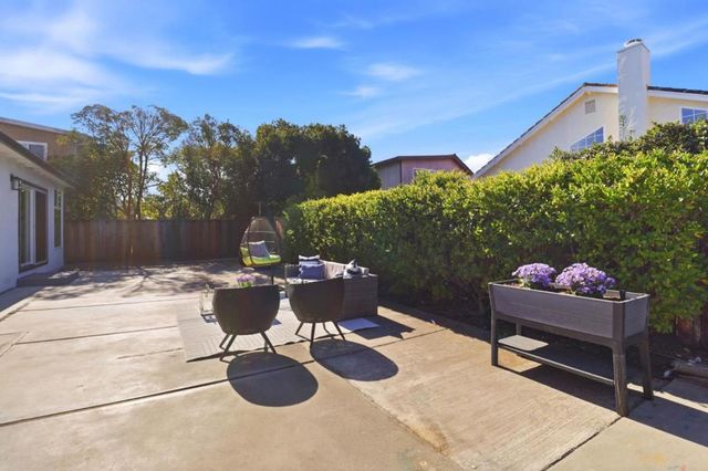 516 Cringle Drive, Redwood City, CA 94065