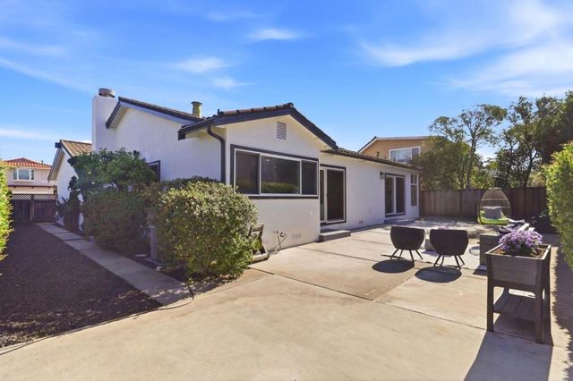 516 Cringle Drive, Redwood City, CA 94065