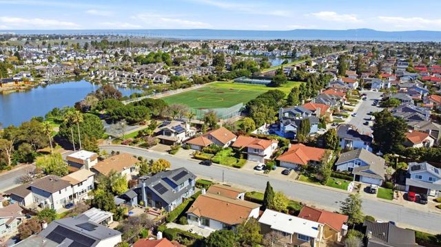 516 Cringle Drive, Redwood City, CA 94065