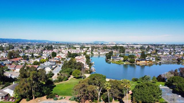 516 Cringle Drive, Redwood City, CA 94065