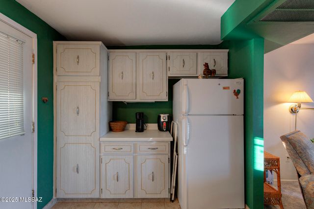 380 S Paseo Cerro Unit B, Green Valley, AZ 85614