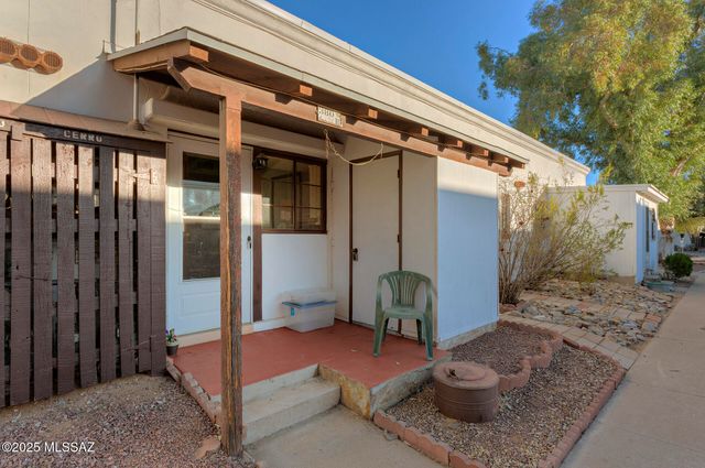 380 S Paseo Cerro Unit B, Green Valley, AZ 85614