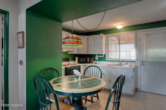 380 S Paseo Cerro Unit B, Green Valley, AZ 85614