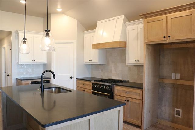 8655 Kayce Street, El Reno, OK 73036