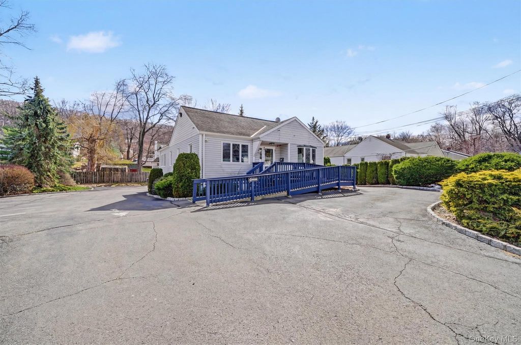 75 Ramapo Road, Garnerville, NY 10923