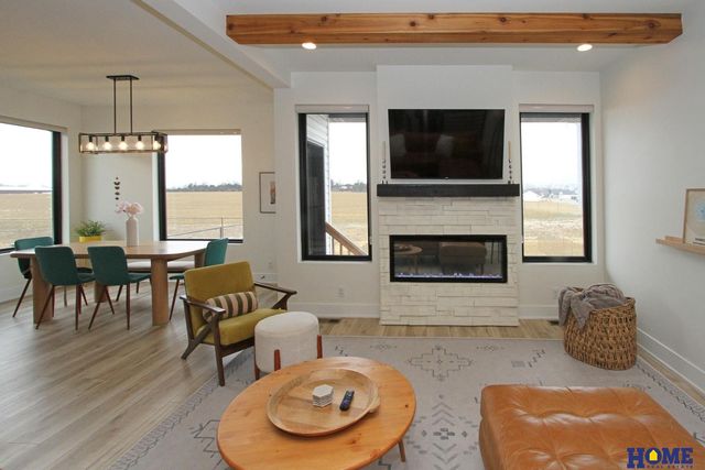 6347 Verano Drive, Lincoln, NE 68523