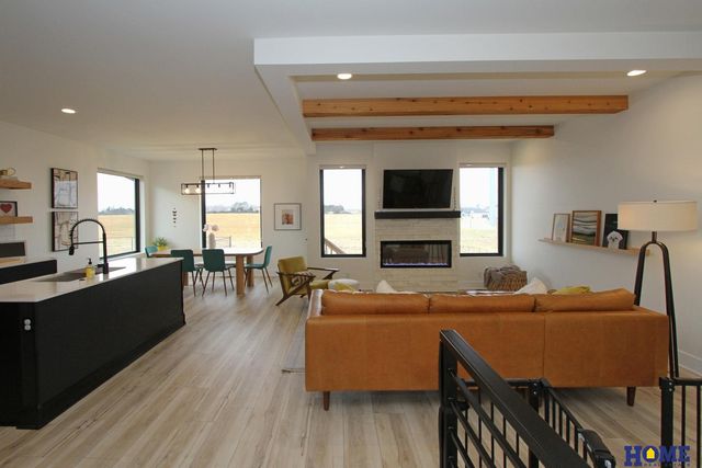 6347 Verano Drive, Lincoln, NE 68523