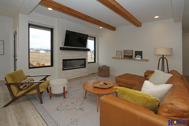 6347 Verano Drive, Lincoln, NE 68523