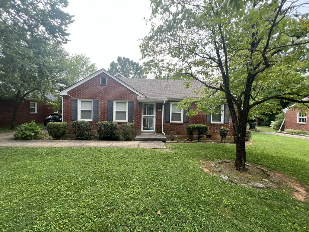 1010 Ewing Blvd, Murfreesboro, TN 37130