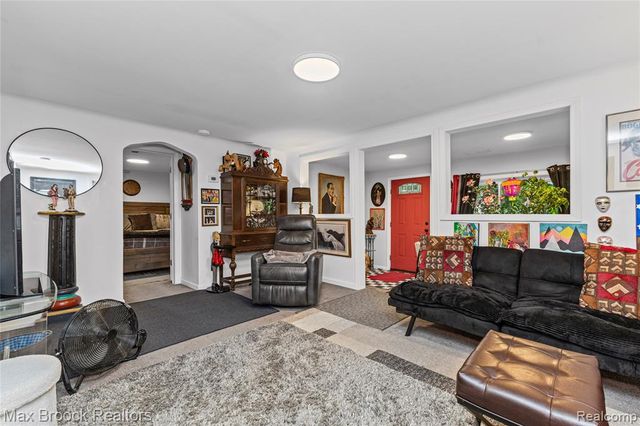 21485 Indian Street, Southfield, MI 48033