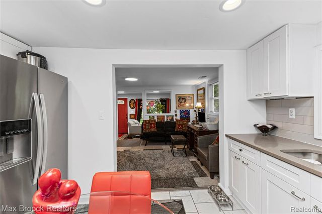 21485 Indian Street, Southfield, MI 48033