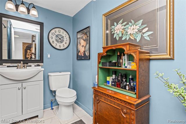 21485 Indian Street, Southfield, MI 48033