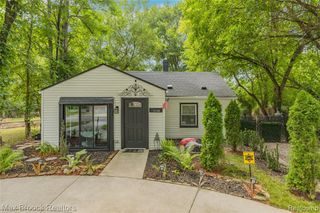 21485 Indian Street, Southfield, MI 48033