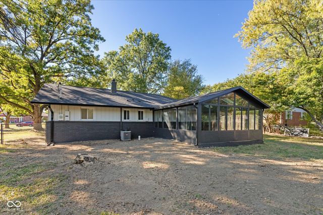 975 Burbank Road, Indianapolis, IN 46219