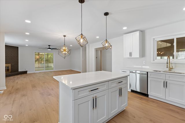 975 Burbank Road, Indianapolis, IN 46219