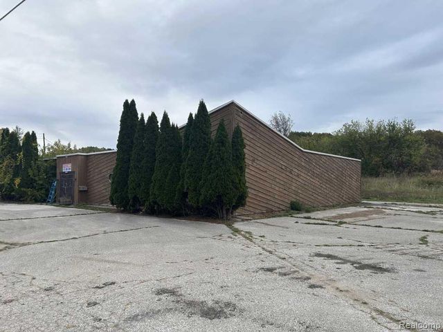 2598 S Oceana Drive, Shelby, MI 49455