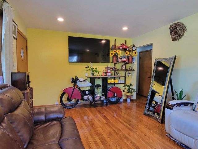 8982 S 79th STREET, Franklin, WI 53132