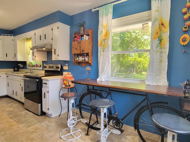 8982 S 79th STREET, Franklin, WI 53132