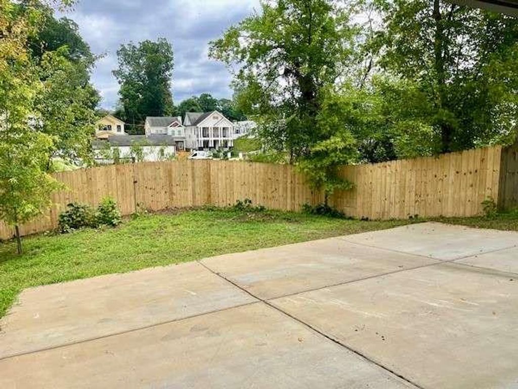 445 Griffin Street NW, Atlanta, GA 30318