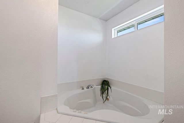 8352 S Old Farm Pl., Meridian, ID 83642