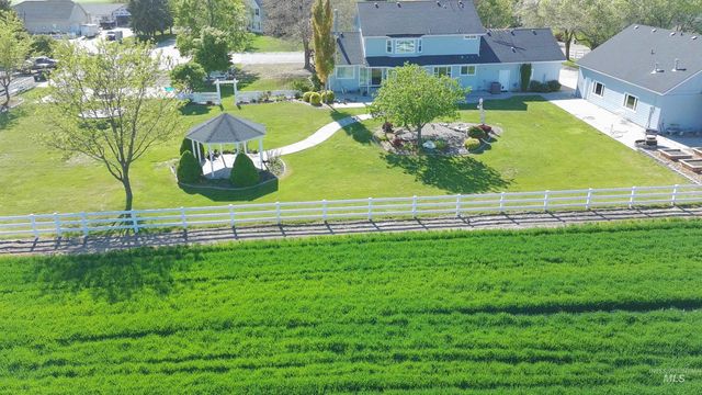 8352 S Old Farm Pl., Meridian, ID 83642