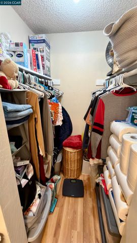 1360 Del Rio Ct 4, Concord, CA 94518