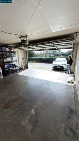 1360 Del Rio Ct 4, Concord, CA 94518