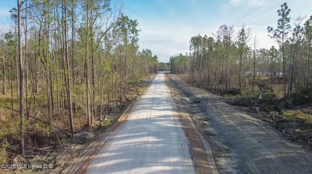 13080 Enciente Point Drive, Kiln, MS 39556