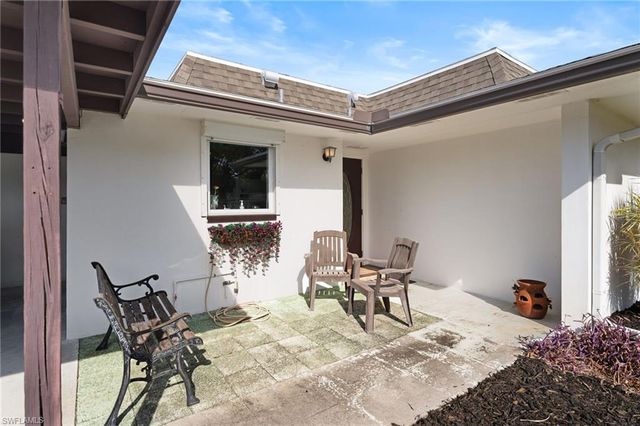 854 Pangola DR, North Fort Myers, FL 33903