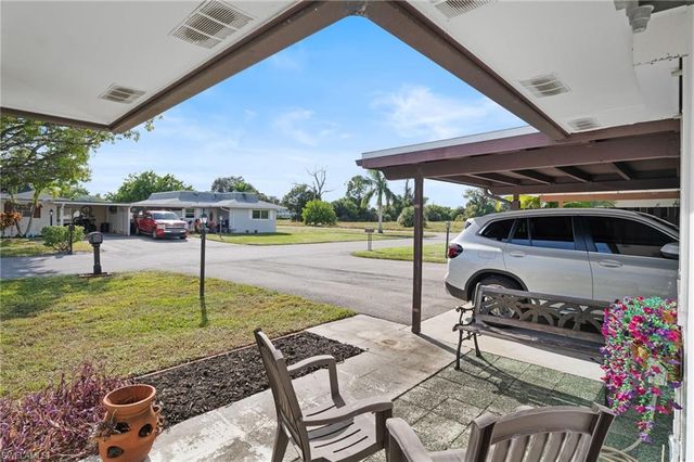 854 Pangola DR, North Fort Myers, FL 33903