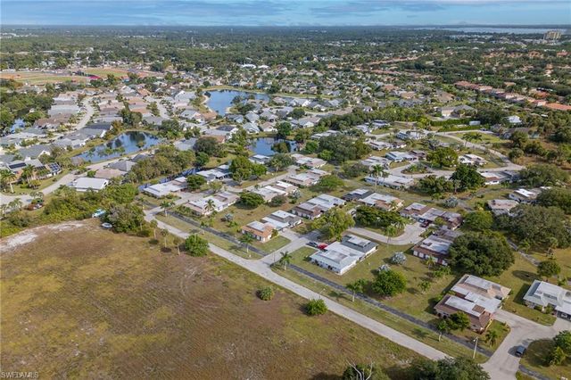 854 Pangola DR, North Fort Myers, FL 33903