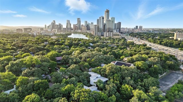 1327 Bonham TER B, Austin, TX 78704