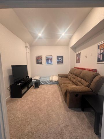 650 Wild Pecan LOOP, Buda, TX 78610