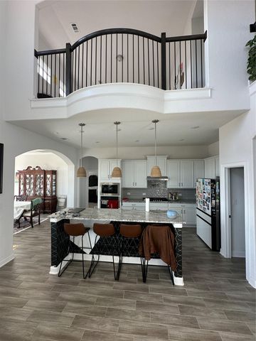 650 Wild Pecan LOOP, Buda, TX 78610