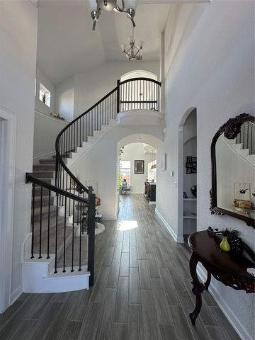 650 Wild Pecan LOOP, Buda, TX 78610