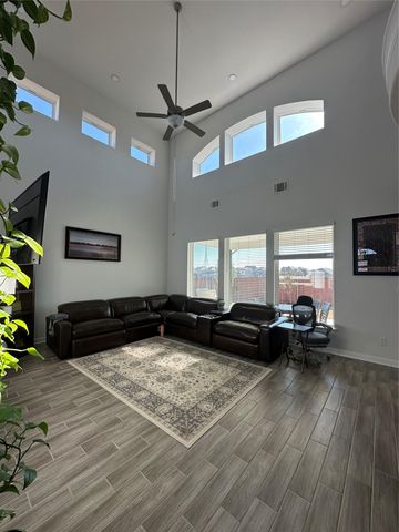 650 Wild Pecan LOOP, Buda, TX 78610