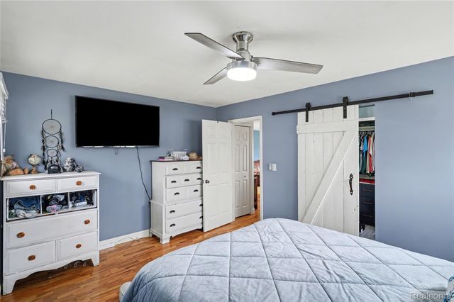 12519 Jennings Road, Fenton Charter Township, MI 48451