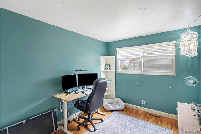 12519 Jennings Road, Fenton Charter Township, MI 48451
