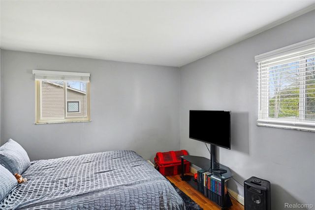 12519 Jennings Road, Fenton Charter Township, MI 48451