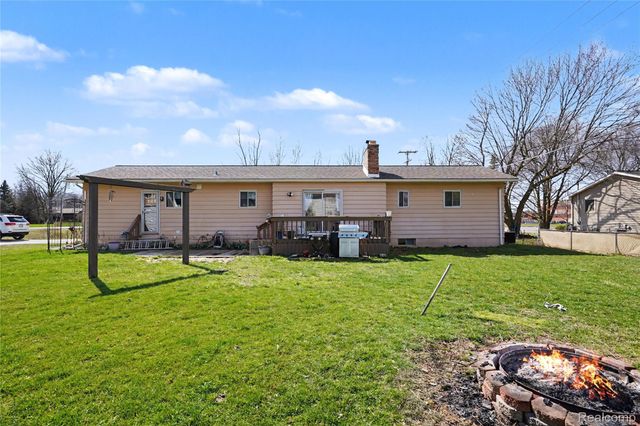 12519 Jennings Road, Fenton Charter Township, MI 48451