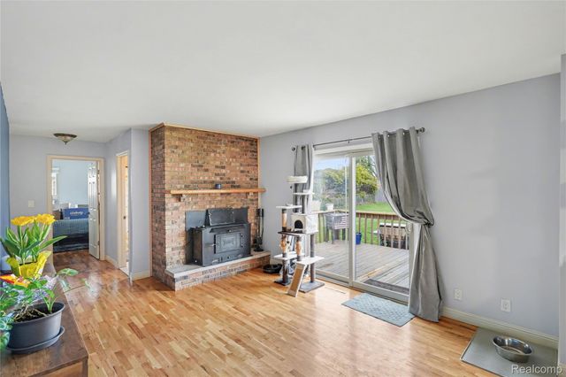 12519 Jennings Road, Fenton Charter Township, MI 48451