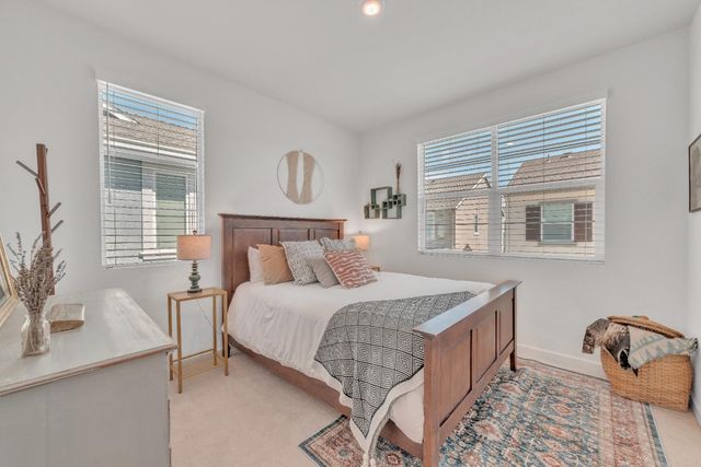 3192 Sunny Gate Ln, Folsom, CA 95630