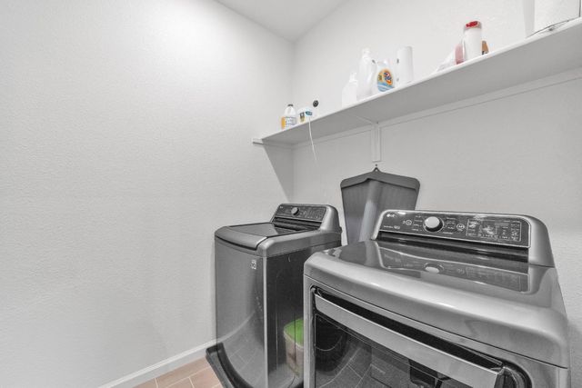 3192 Sunny Gate Ln, Folsom, CA 95630