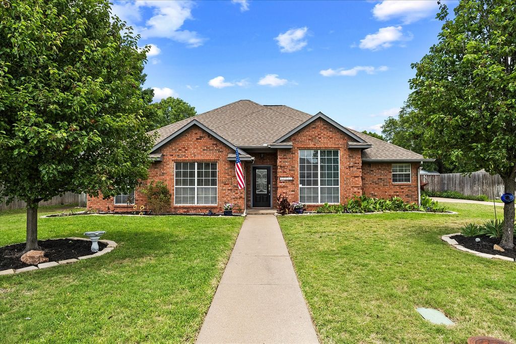 10601 Woodland Drive, Greenville, TX 75402