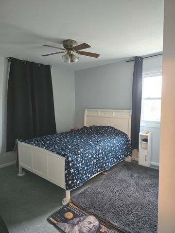 1469 William Clifford Lane, Elk Grove Village, IL 60007