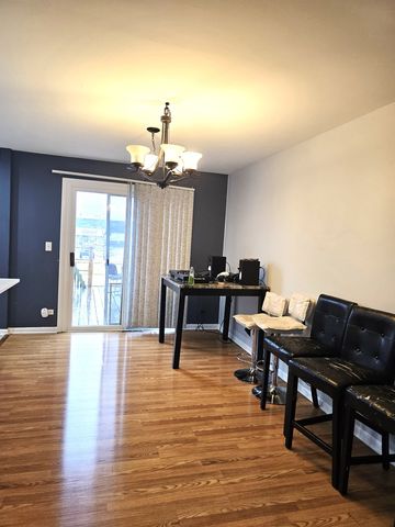 1469 William Clifford Lane, Elk Grove Village, IL 60007