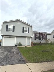 1469 William Clifford Lane, Elk Grove Village, IL 60007